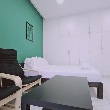 Cypress Apartment *